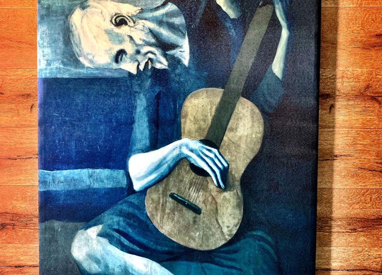 The Picasso On Lincoln Park Apartment *
