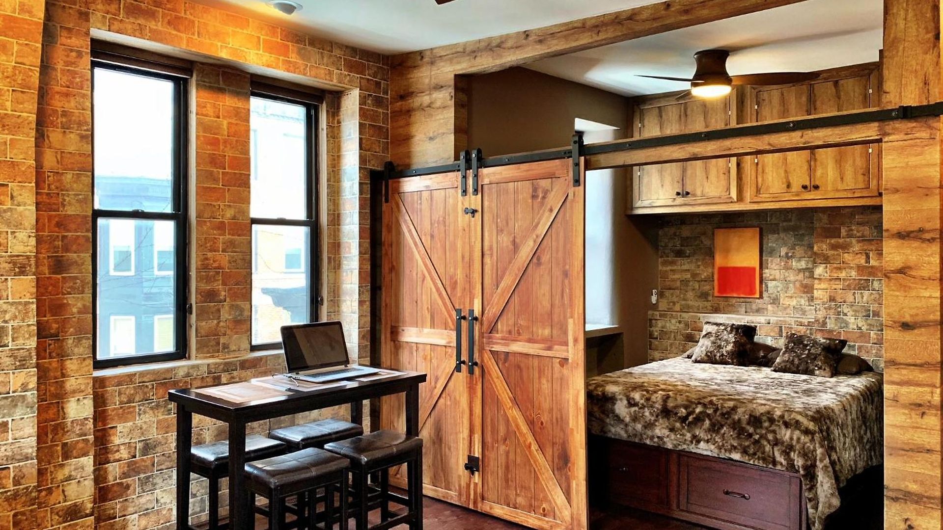 The Picasso On Lincoln Park Apartment Chicago