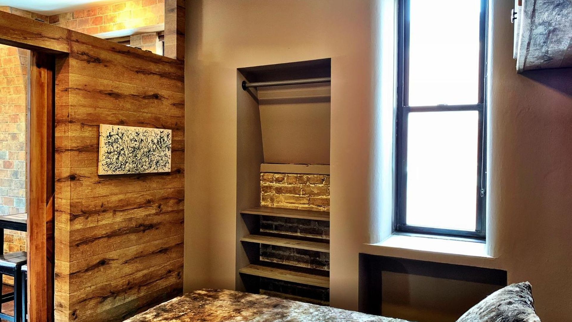 The Picasso On Lincoln Park Apartment *