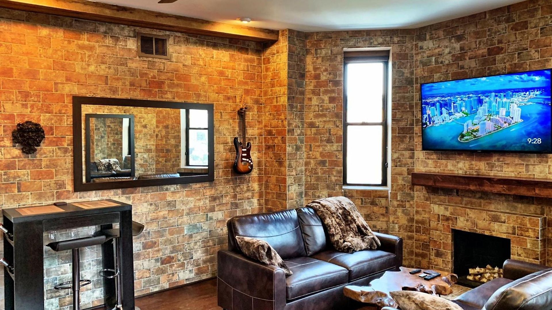 The Picasso On Lincoln Park Apartment Chicago