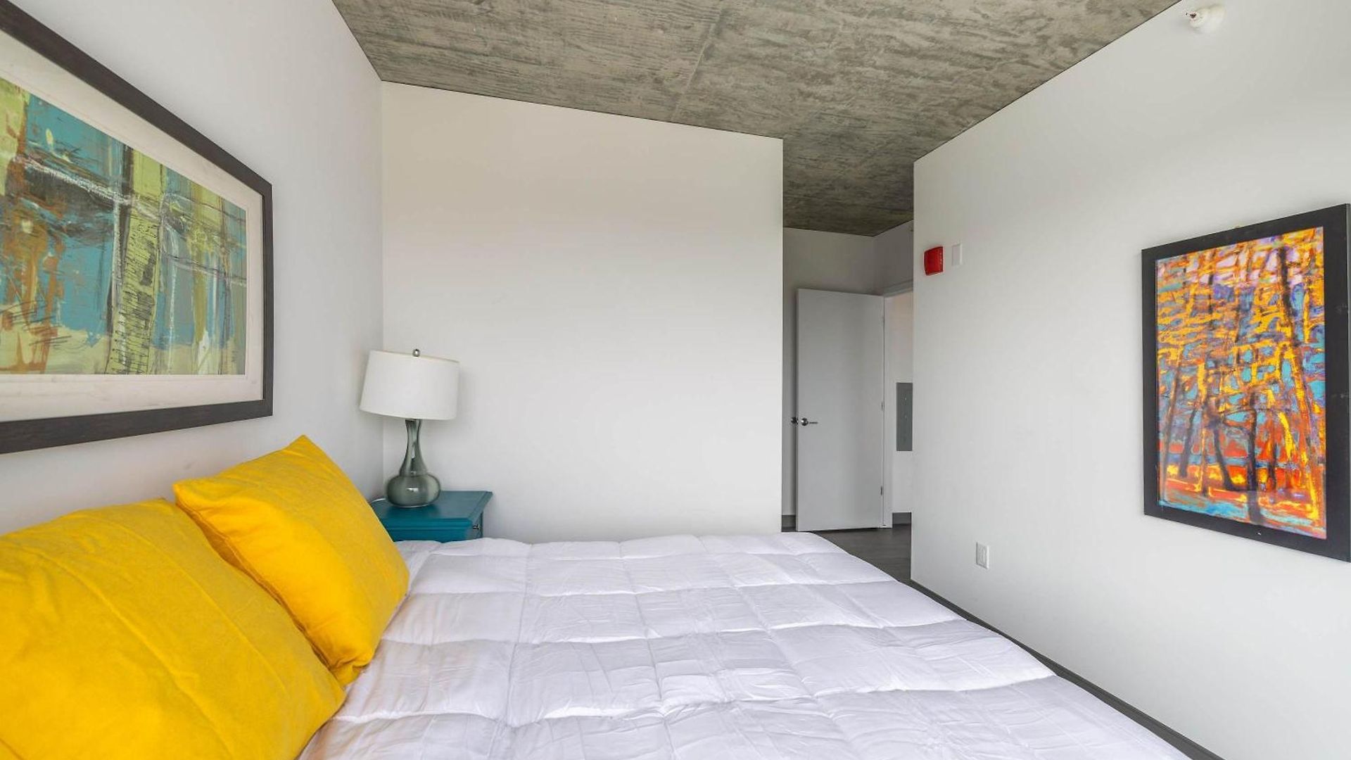 New Sleek 2br - Perfect Blend Of Comfort & Style In Chicago