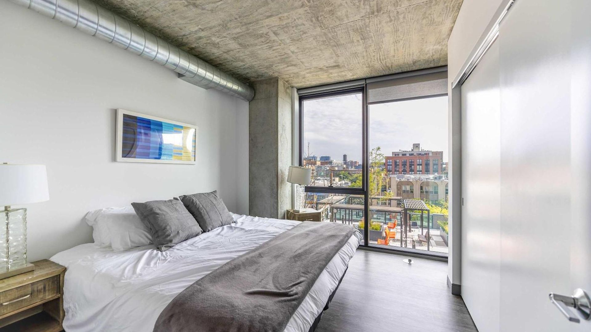 Apartment New Sleek 2br - Perfect Blend Of Comfort & Style In Chicago