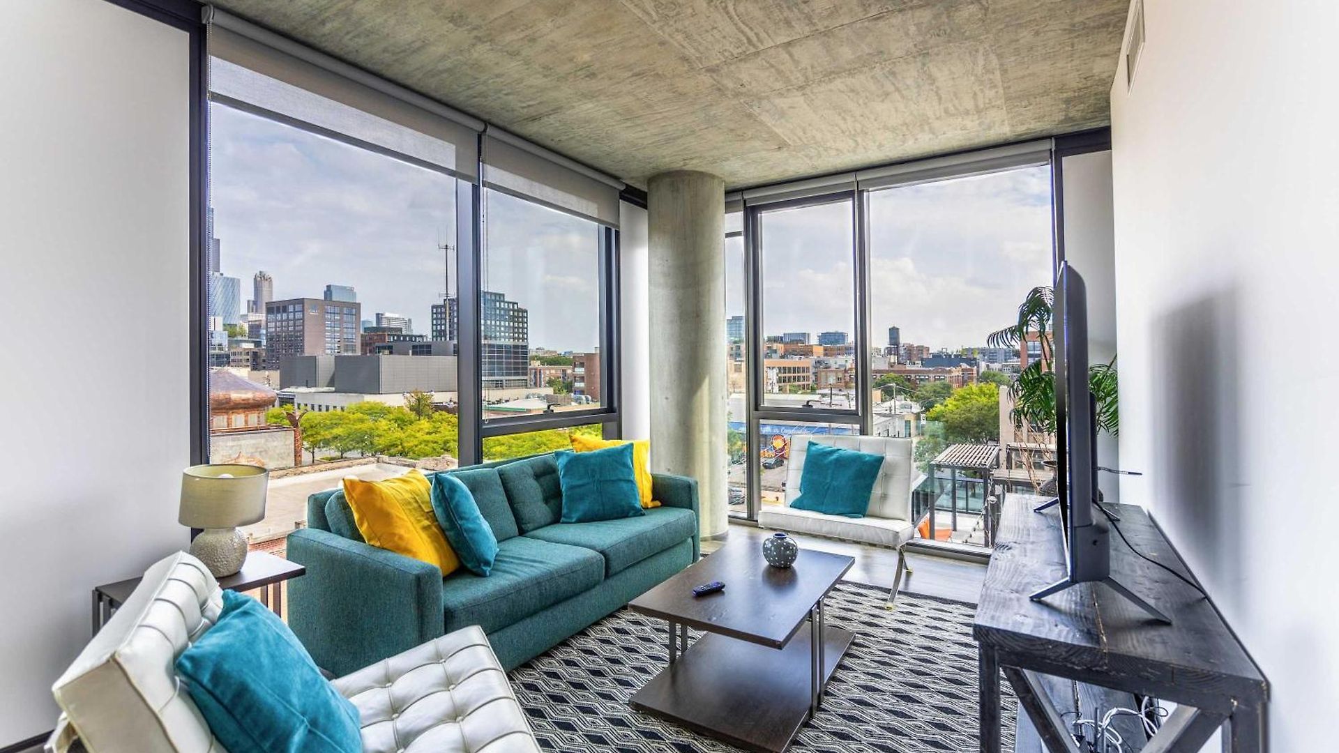 New Sleek 2br - Perfect Blend Of Comfort & Style In Apartment Chicago