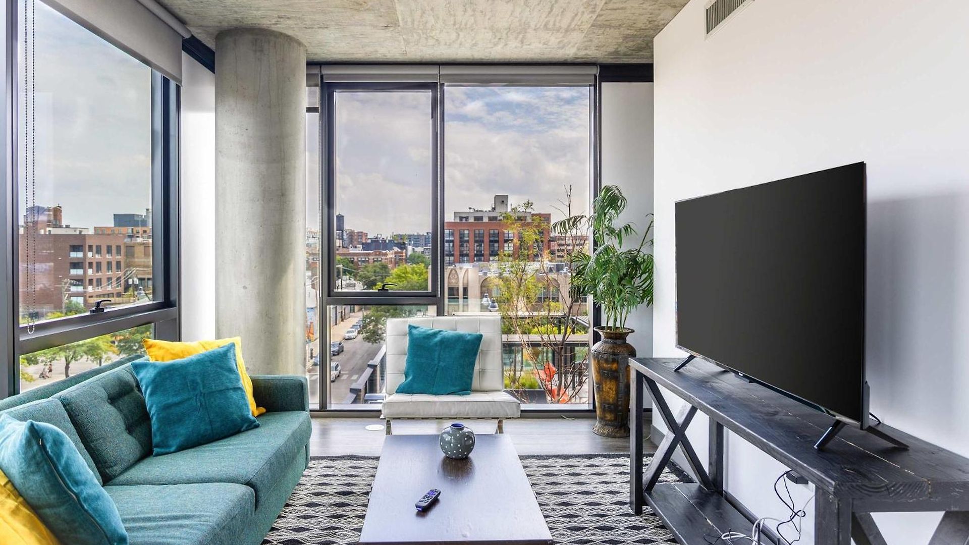 Apartment New Sleek 2br - Perfect Blend Of Comfort & Style In Chicago