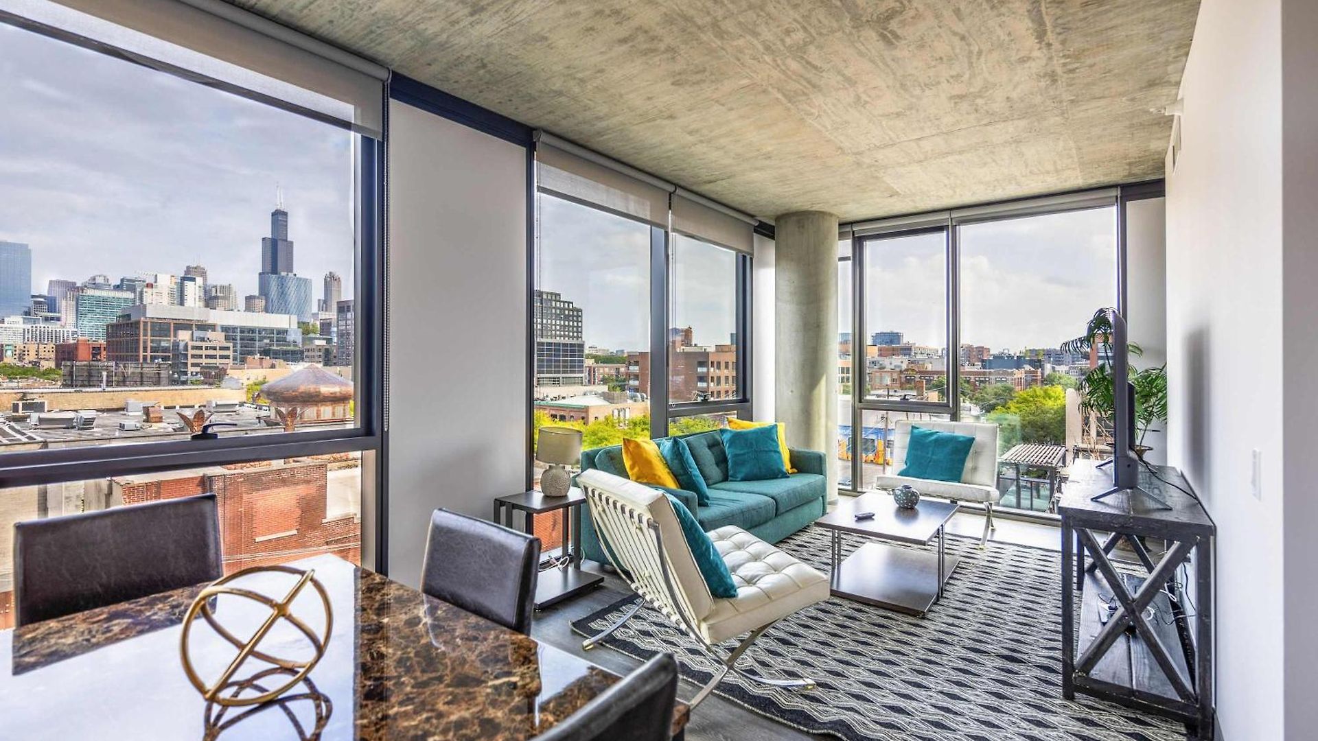 Apartment New Sleek 2br - Perfect Blend Of Comfort & Style In