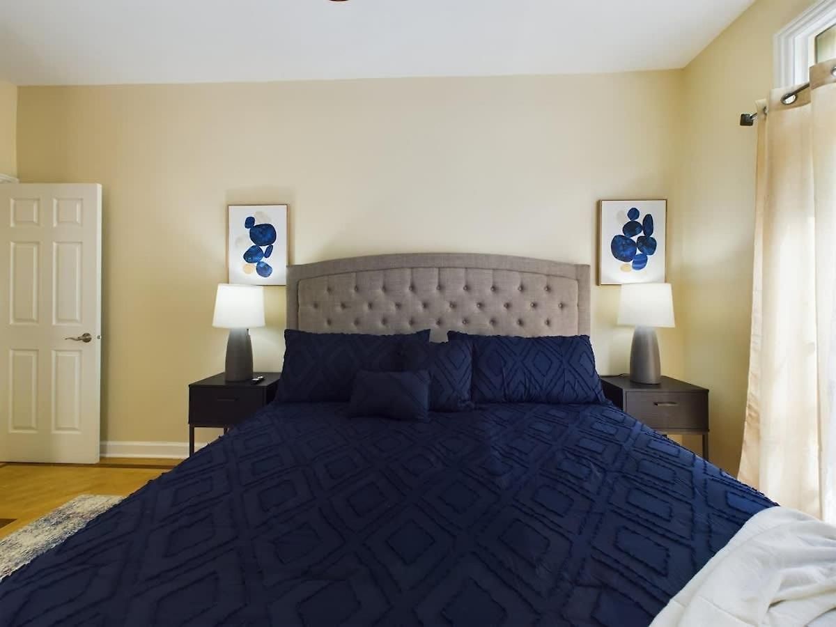 Luxe 4br With Hot Tub & Game Holiday home