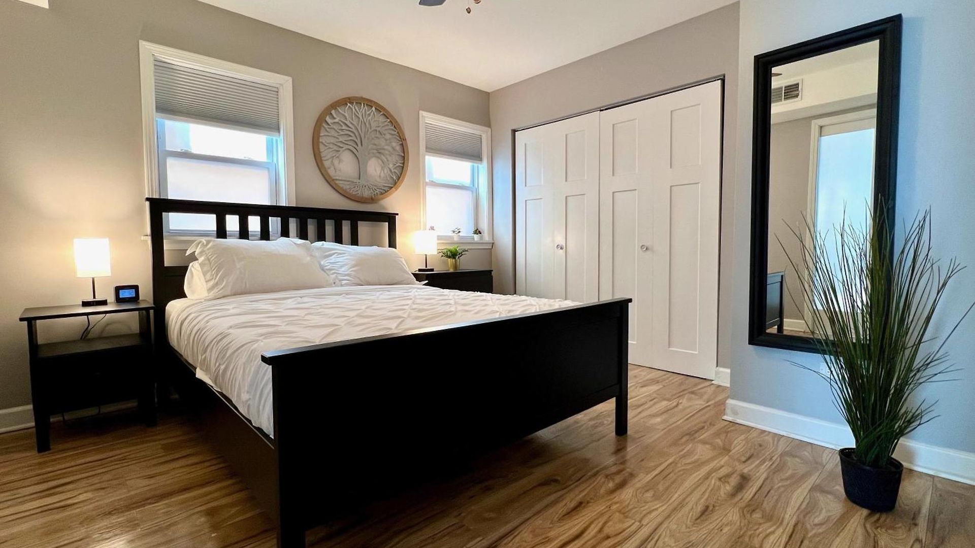 Bridgeport Place - Free Parking, Mccormick Place-sox Park