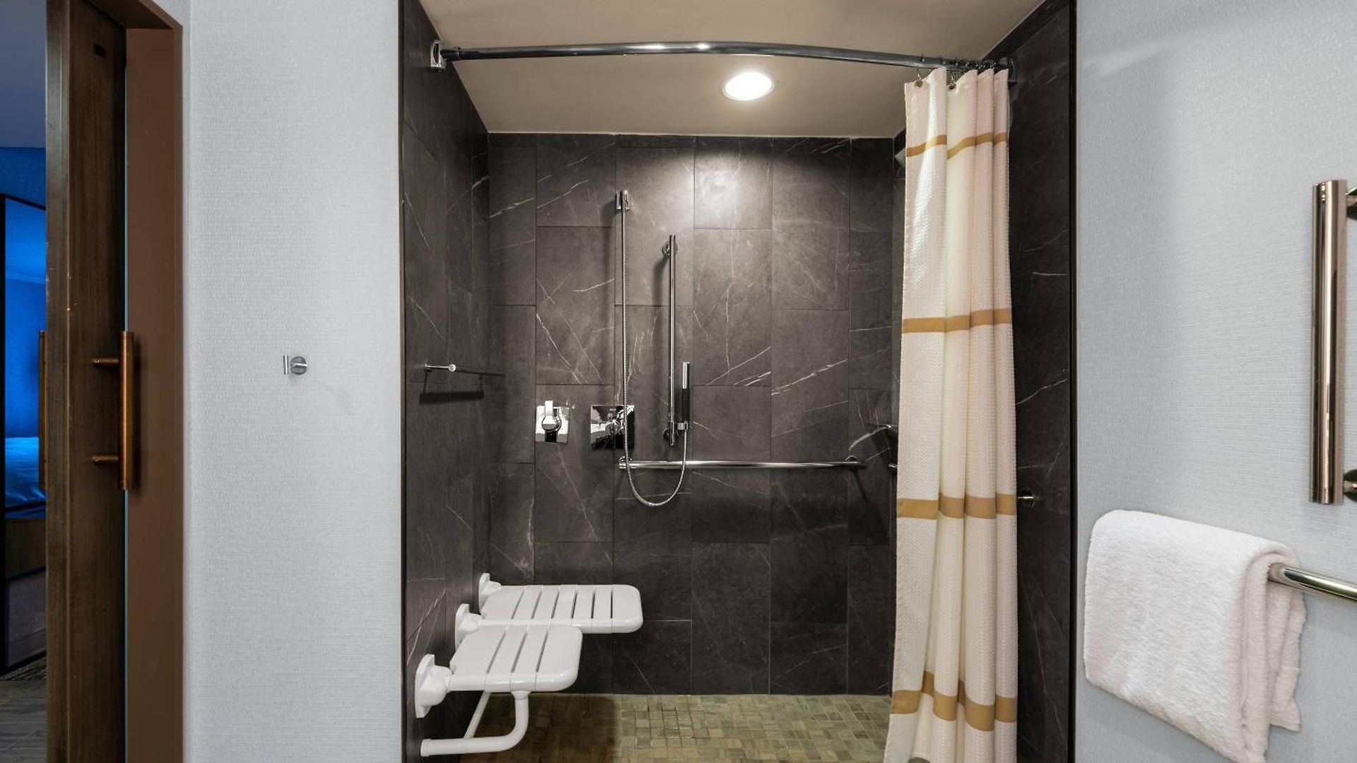 Hotel Courtyard By Marriott At Medical District-uic Chicago