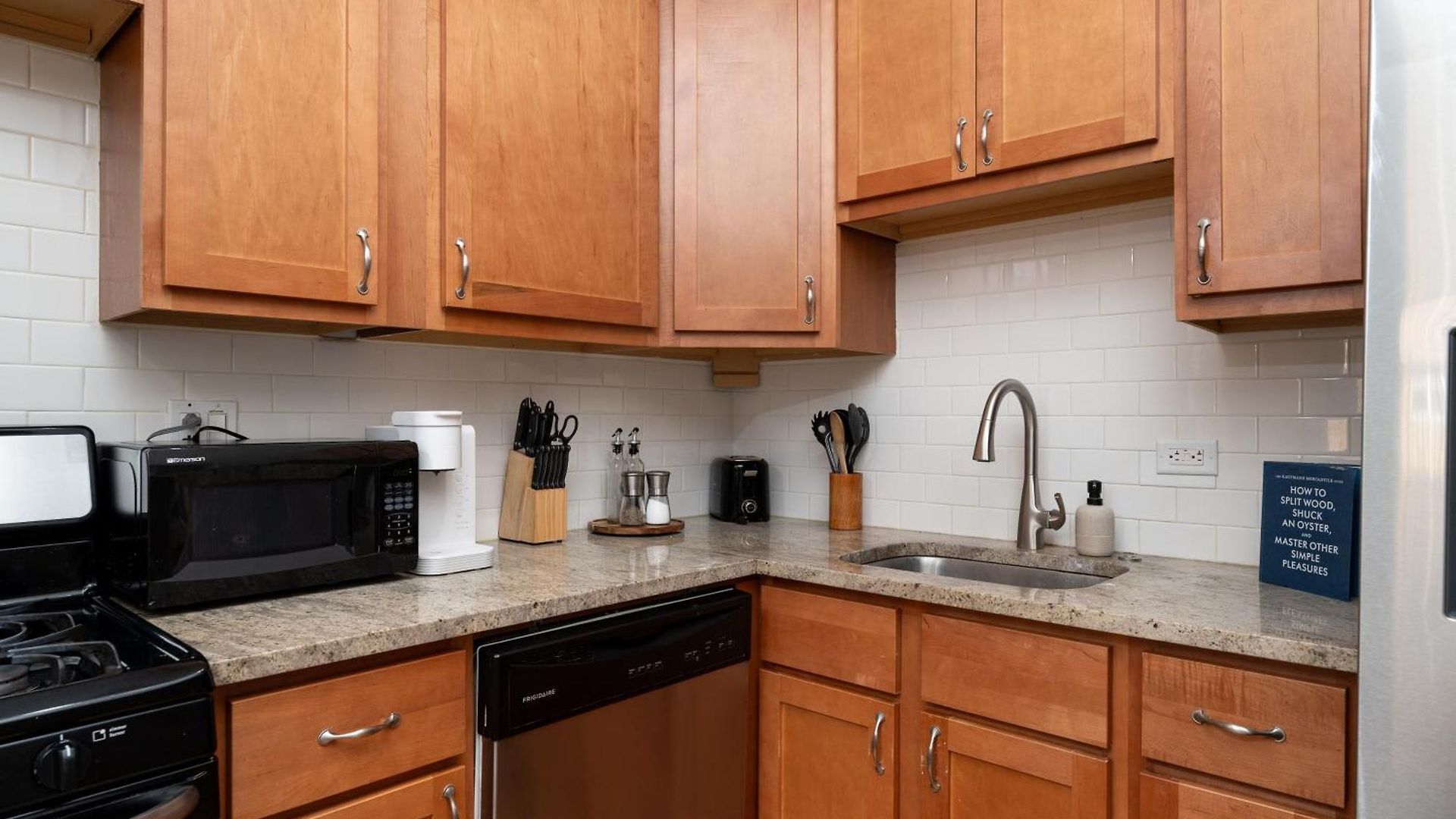 Ukrainian Village 3Br Apartment * Chicago