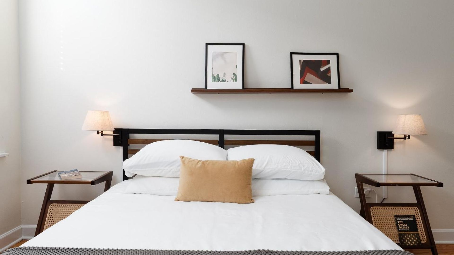 Ukrainian Village 3Br Apartment Apartment