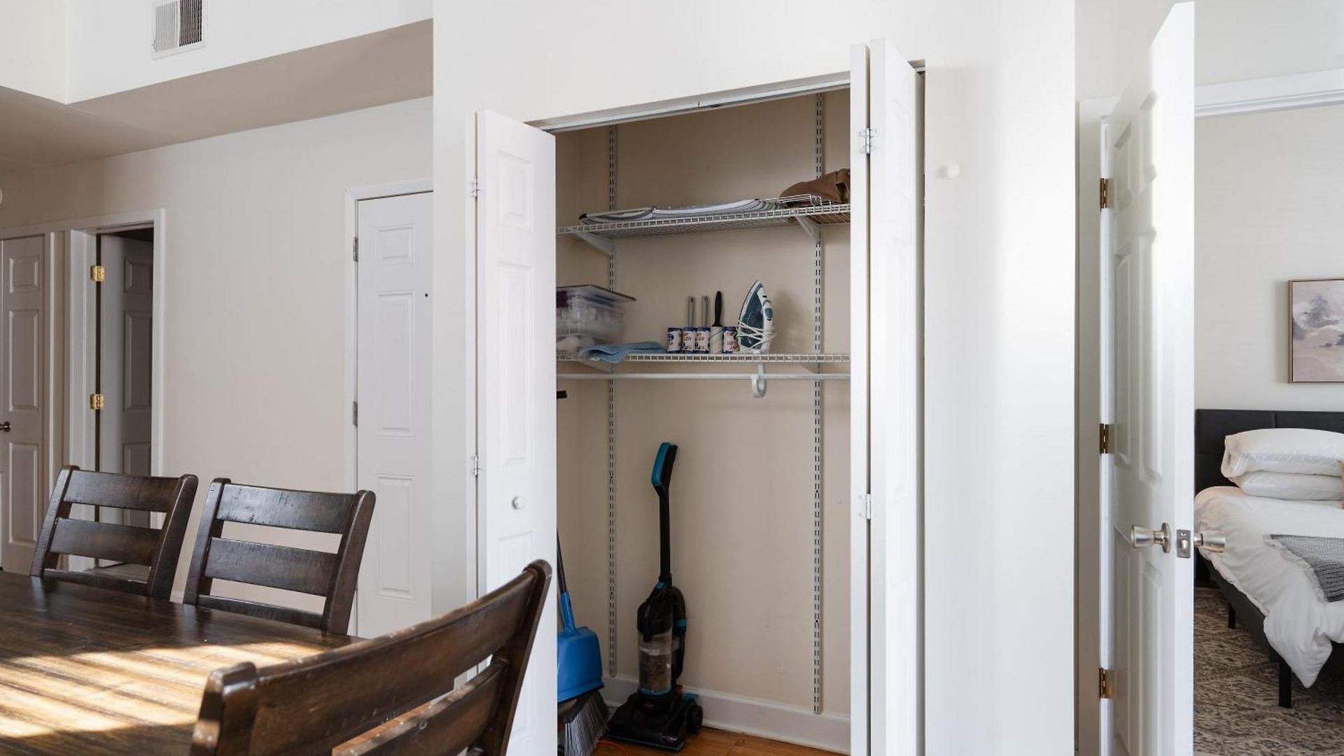 Ukrainian Village 3Br Apartment Apartment