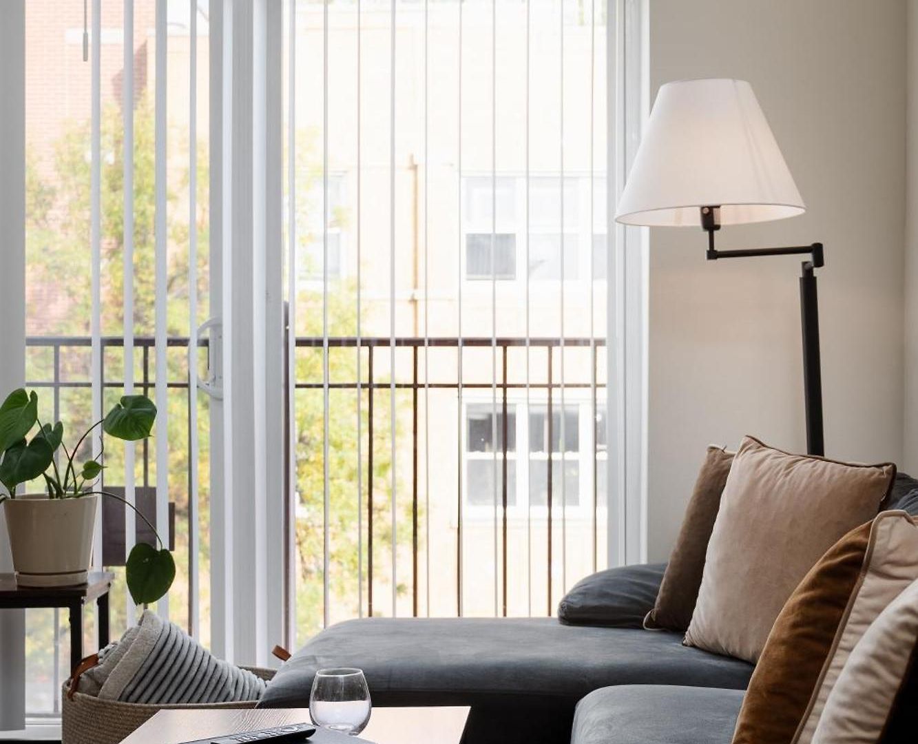 Ukrainian Village 3Br Apartment *