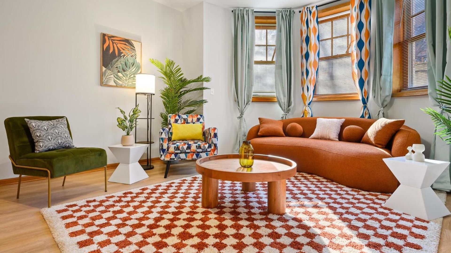 Apartment Designer Billiards Private Patio 1 Parking