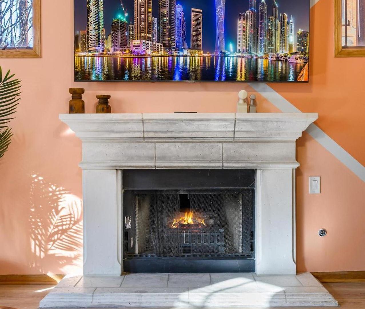 Apartment Designer Billiards Private Patio 1 Parking *