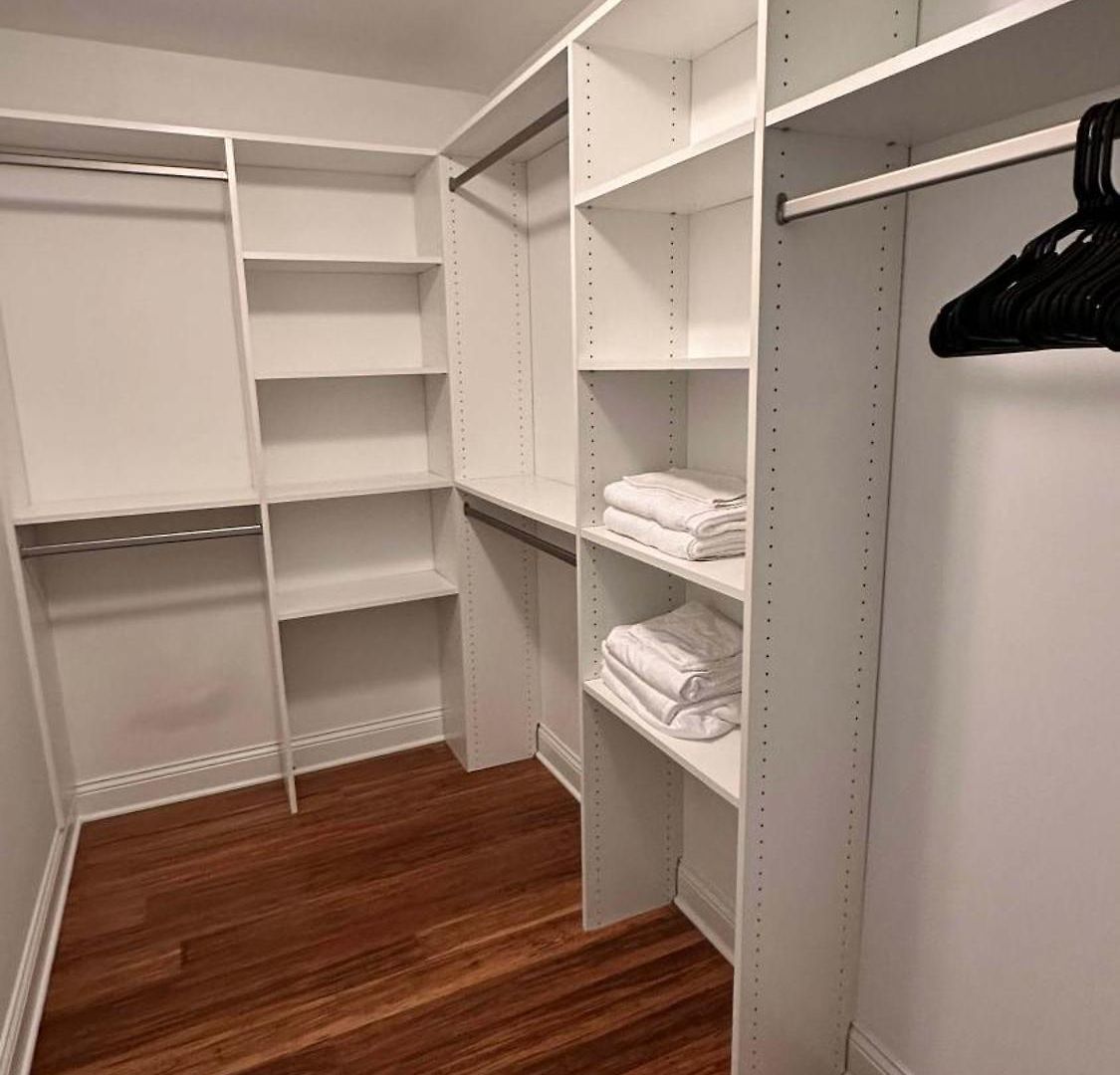 Cozy 1 Bedroom 1 Parking Sleeps 4 Chicago
