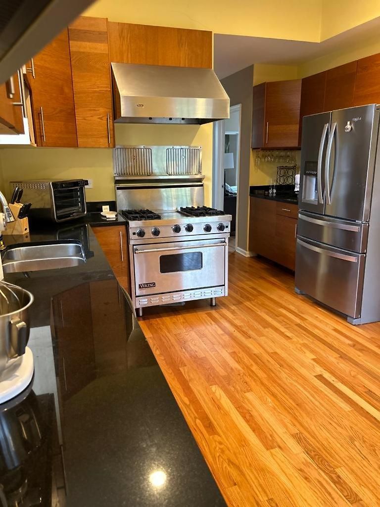 Gorgeous North Kenwood Hyde Park Unit Apartment