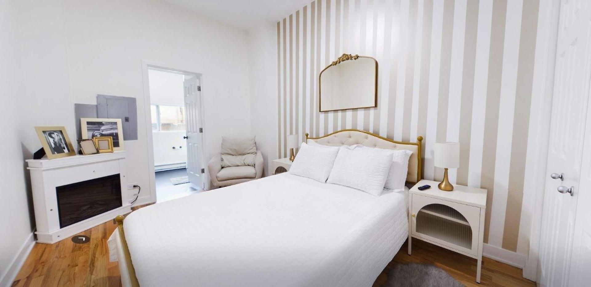 Vogue Bucktown Apartment *