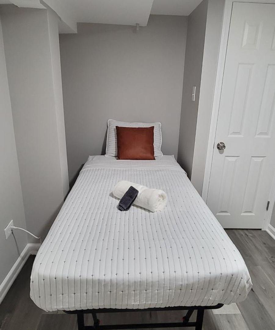 Avenue Hostel *