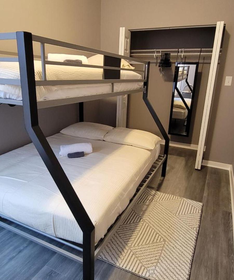 Avenue Hostel *