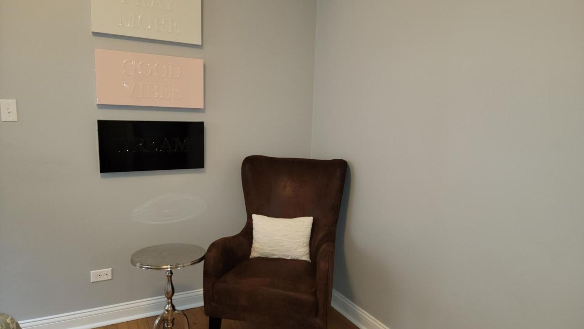 Beautiful Big 3 Bedroom Quiet Near Downtown