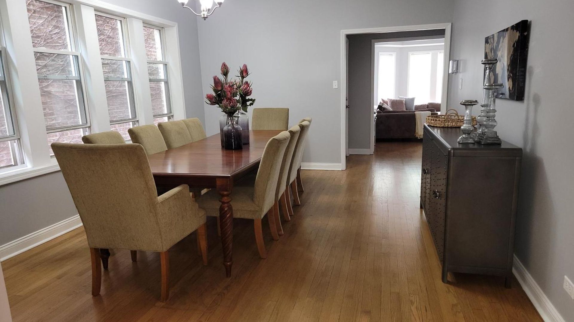 Beautiful Big 3 Bedroom Quiet Near Downtown