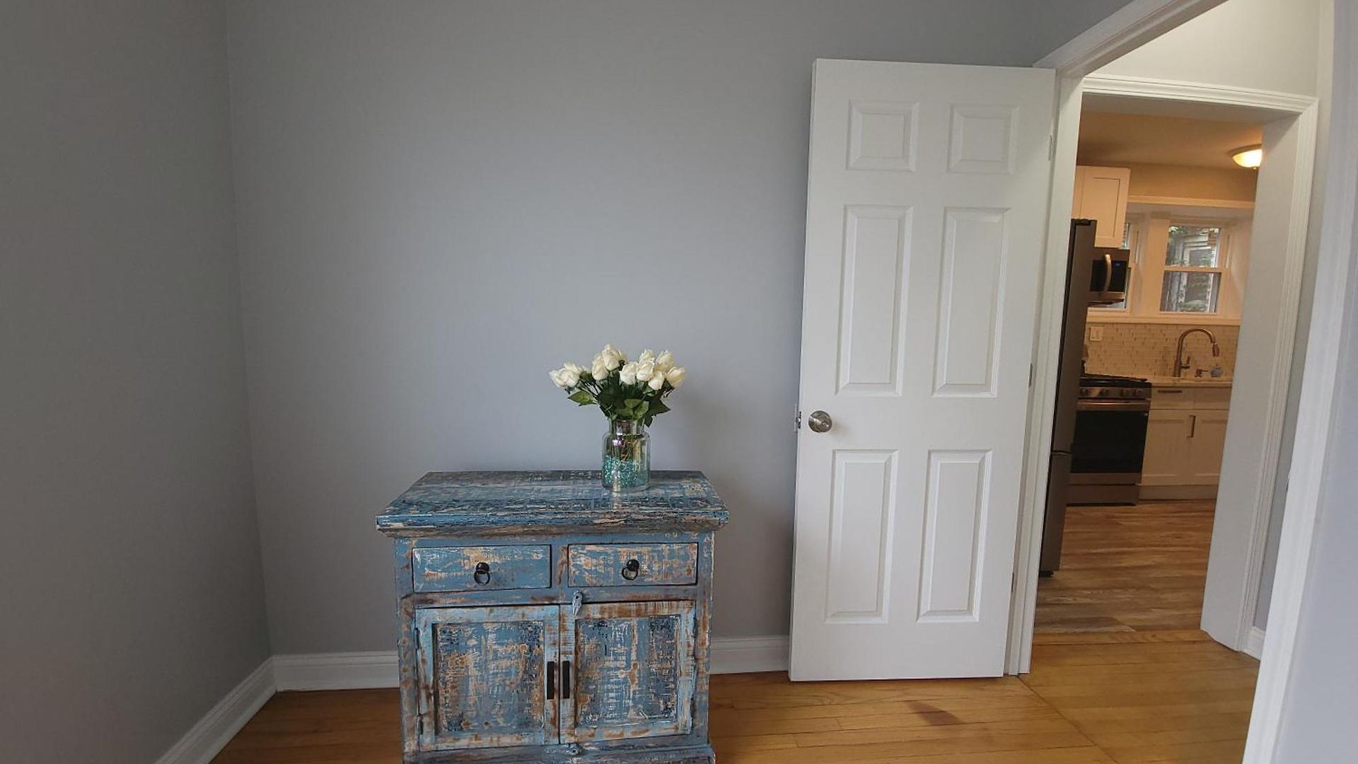 Beautiful Big 3 Bedroom Quiet Near Downtown
