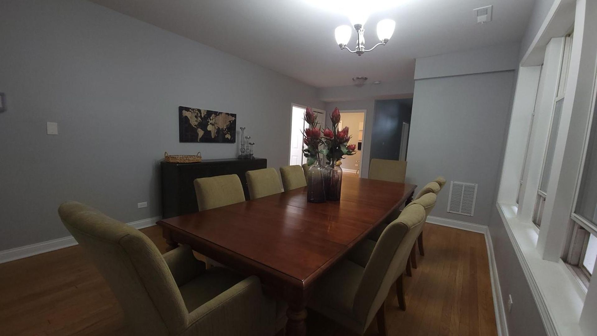 Beautiful Big 3 Bedroom Quiet Near Downtown Apartment Chicago