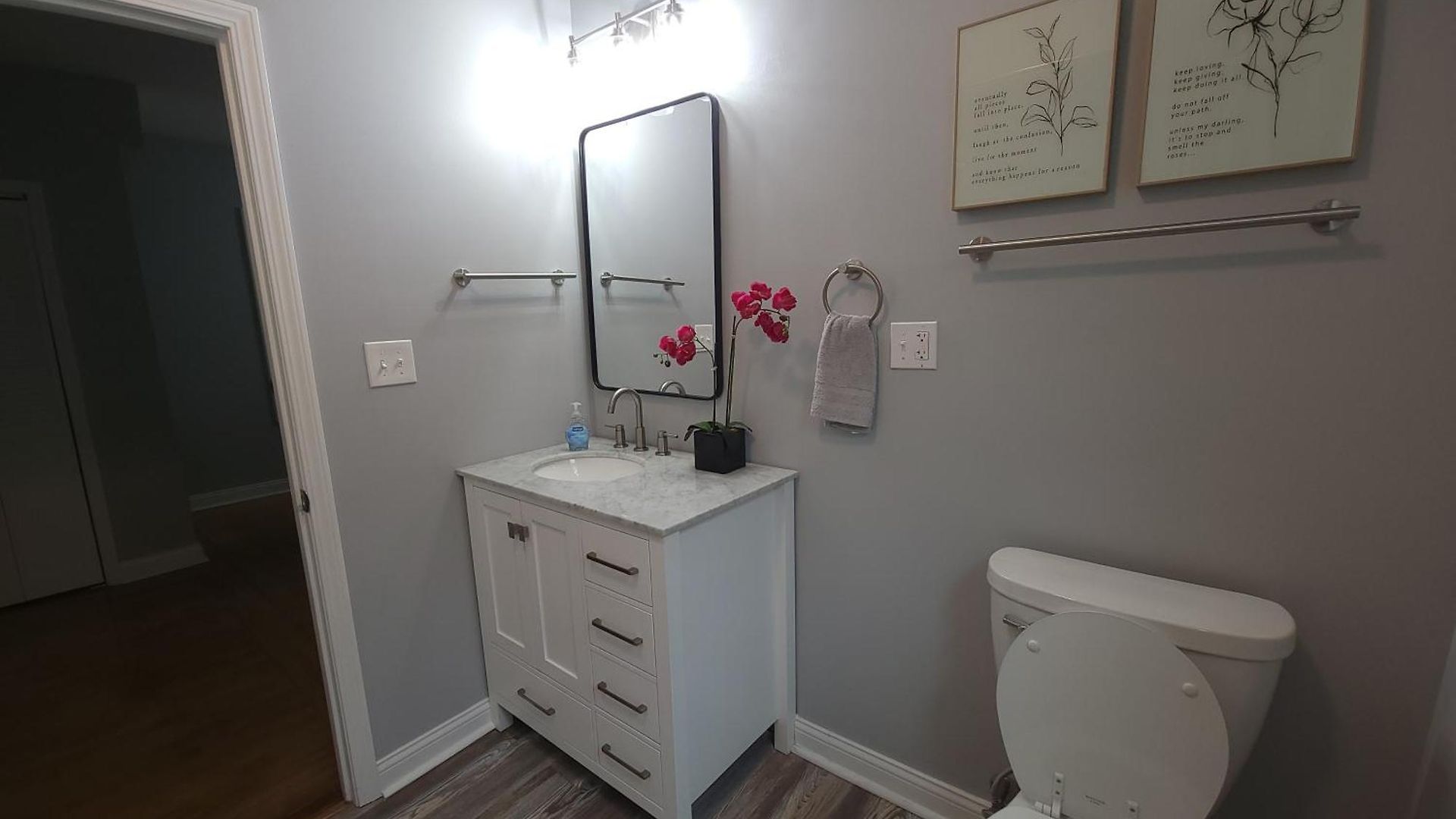 Beautiful Big 3 Bedroom Quiet Near Downtown Apartment Chicago