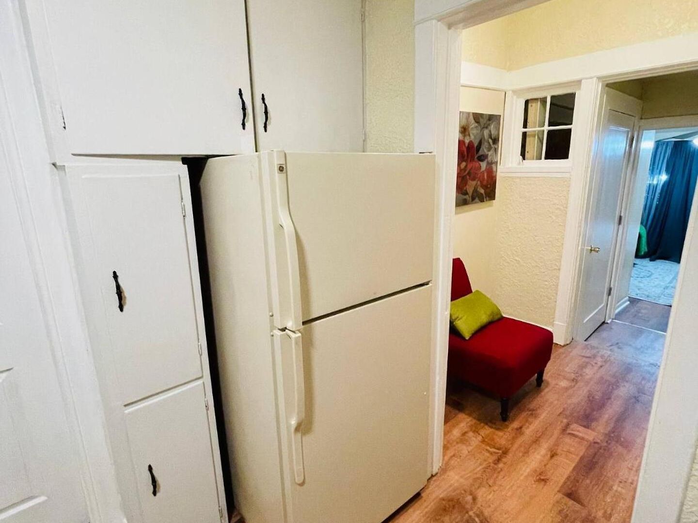 Exquisite Rogers Park 1 Bedroom, 1 Bath Near Evanston Chicago