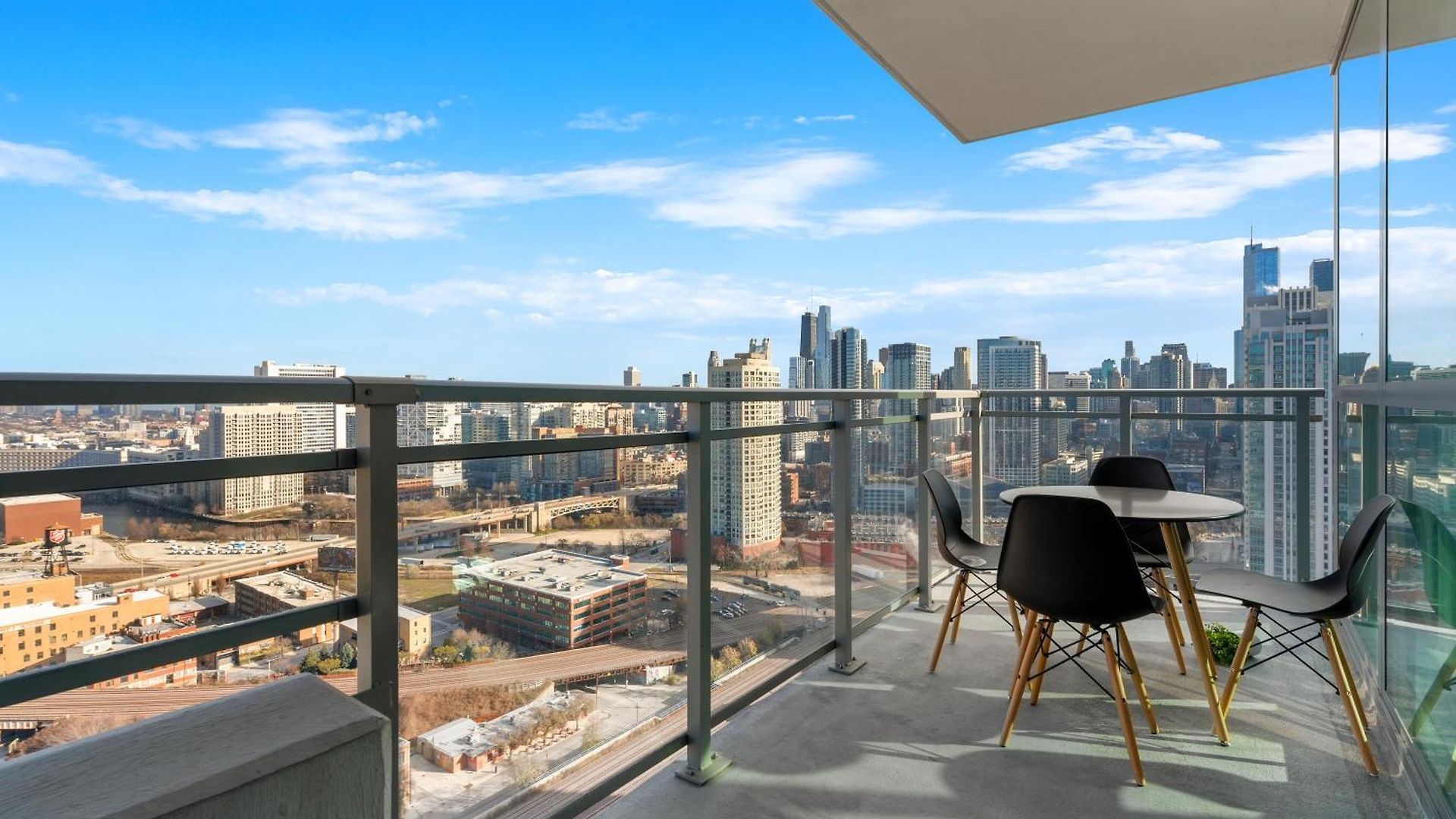 Apartment K2 Sky High With Stunning Views In West Loop Chicago