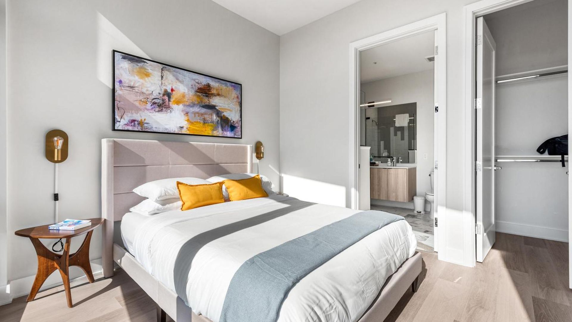 Avra Stylish Prime West Loop Location Near Union Park * Chicago