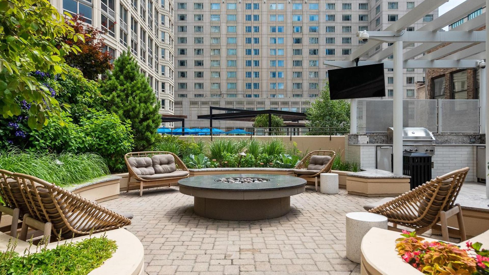 The Bernardin Gold Coast Luxury Near Magnificent Mile Apartment Chicago