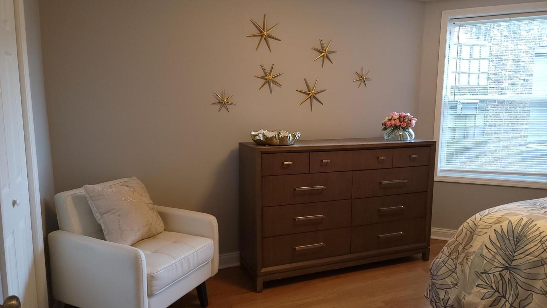 Beautiful Big 3 Bedroom Quiet Near Downtown * Chicago