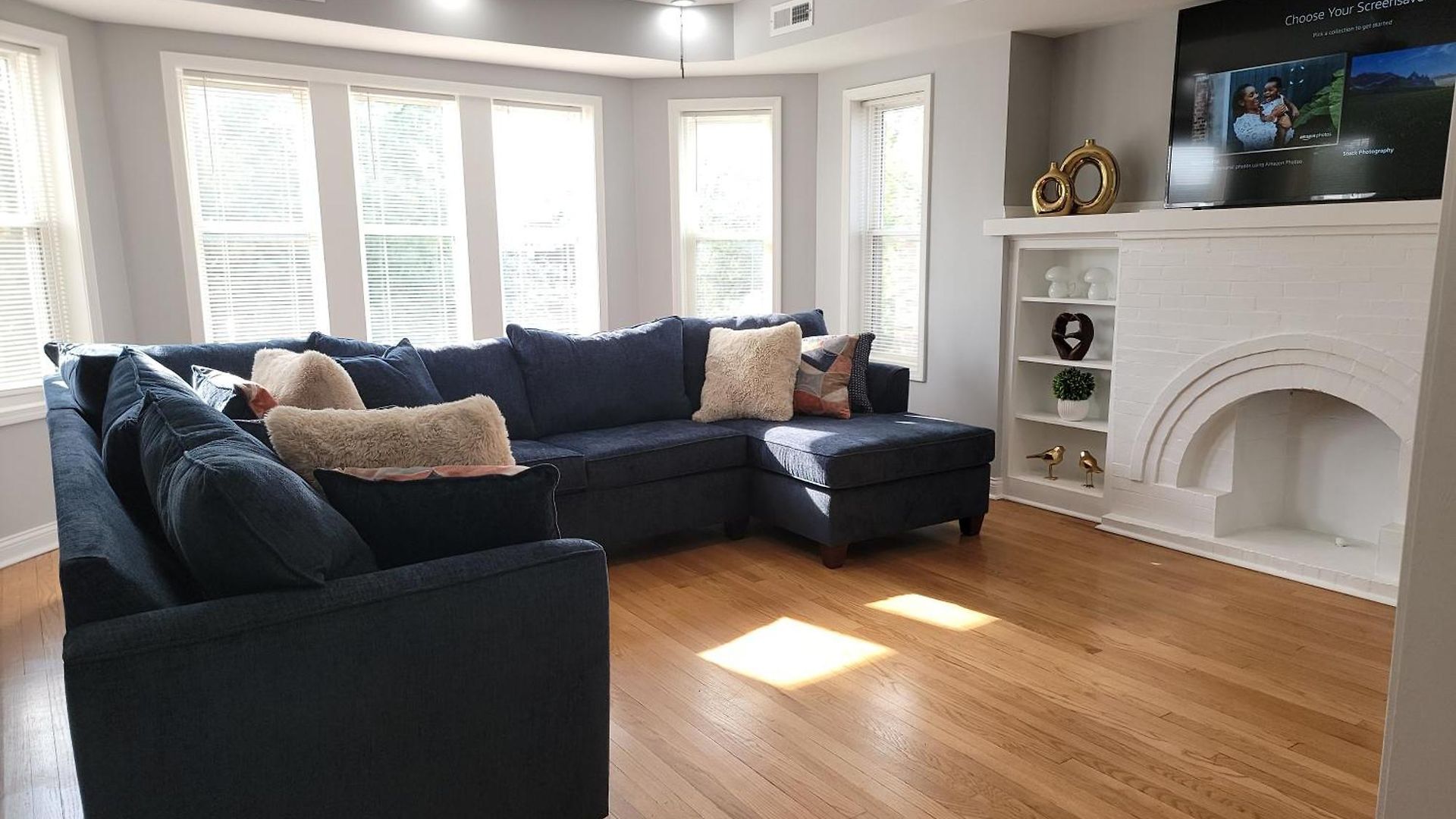 Beautiful Big 3 Bedroom Quiet Near Downtown