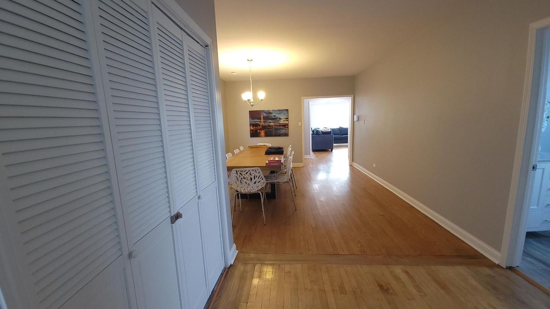 Beautiful Big 3 Bedroom Quiet Near Downtown Apartment