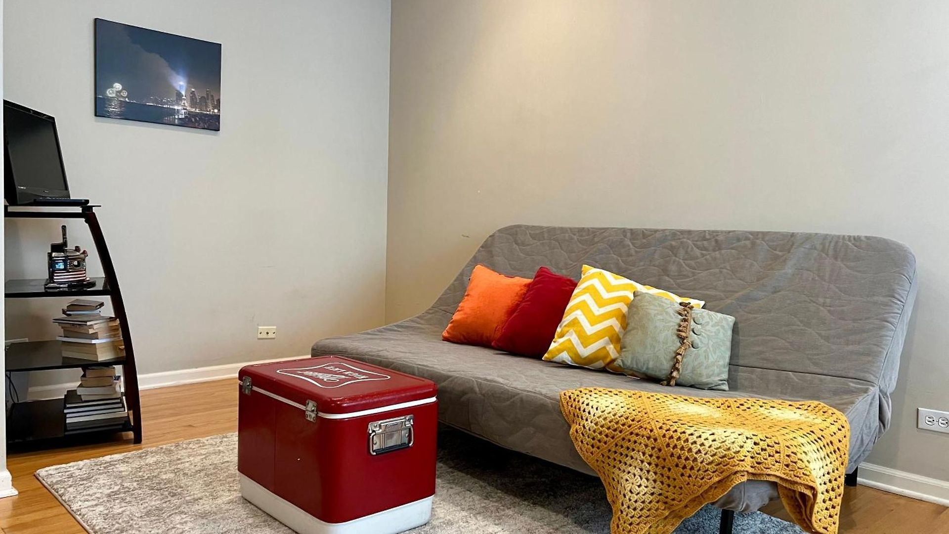 Holiday home 4 Bedroom In Location Parking Fireplace Back Yard Pets Welcome Chicago
