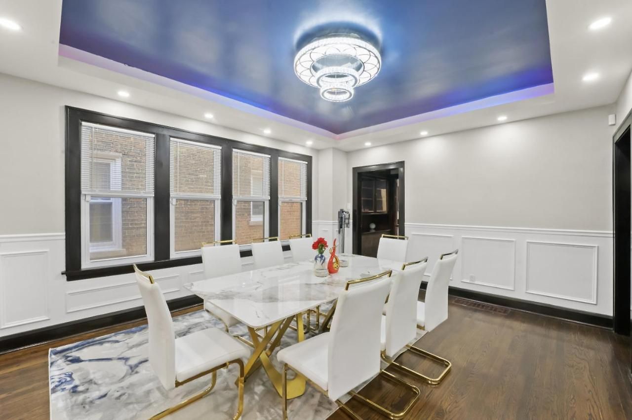 Gorgeous 5 Bedroom Gem With Games Chicago