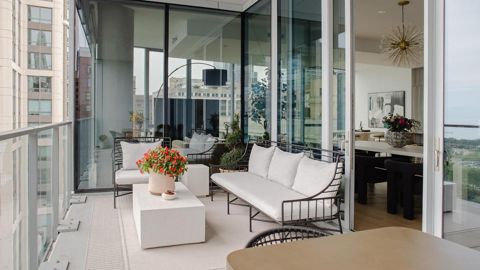 Premier Penthouses And With Captivating Views Of Millennium Park Apartment Chicago