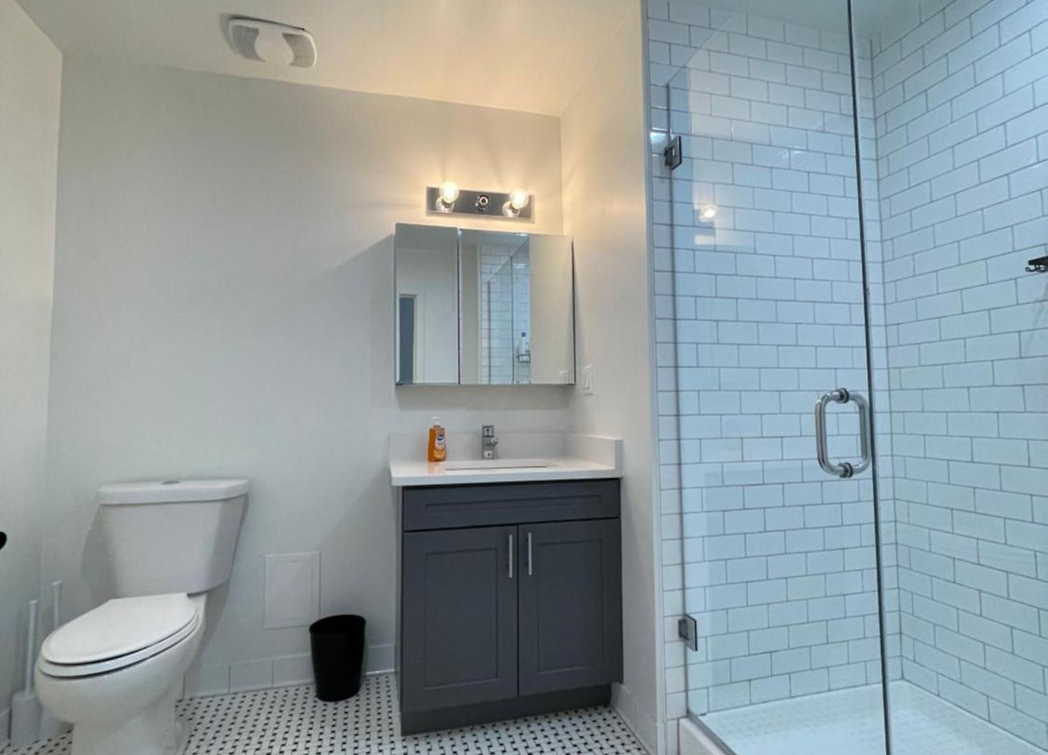 Apartment Private With Share Livingroom And Kitchen In Pilsen Chicago