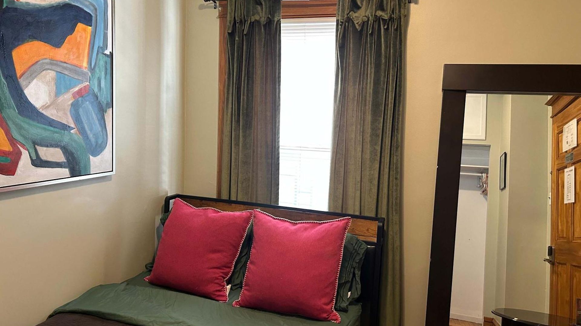 Bed & Breakfast In Dorothys