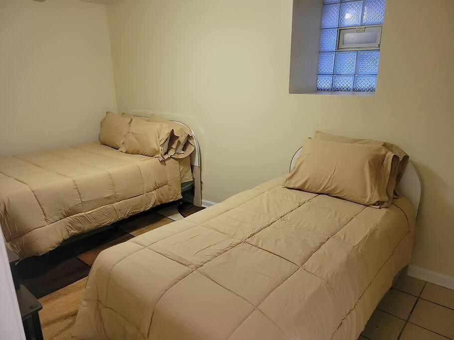 Charming 3bd 2bth Apartment--private