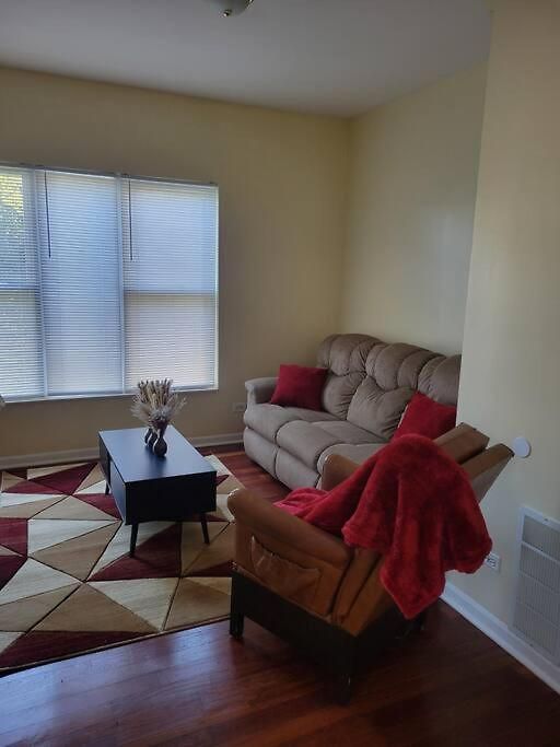 Charming 3bd 2bth Apartment--private Apartment *