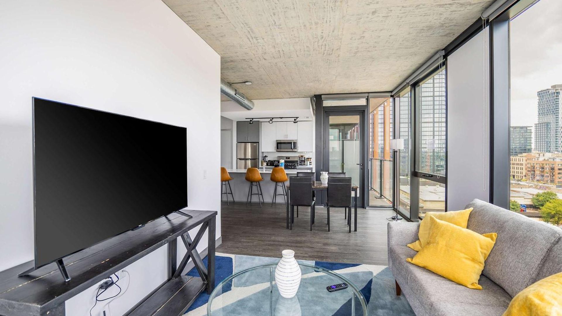 Freshly Minted 2br - Elegance & Comfort In Apartment