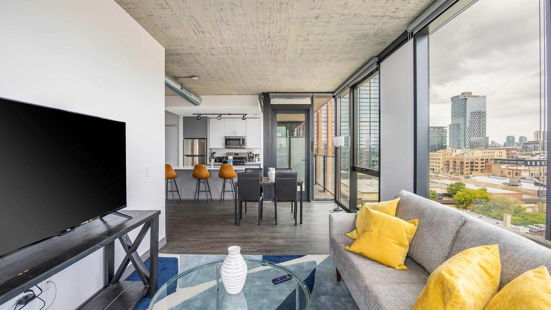 Freshly Minted 2br - Elegance & Comfort In Apartment Chicago