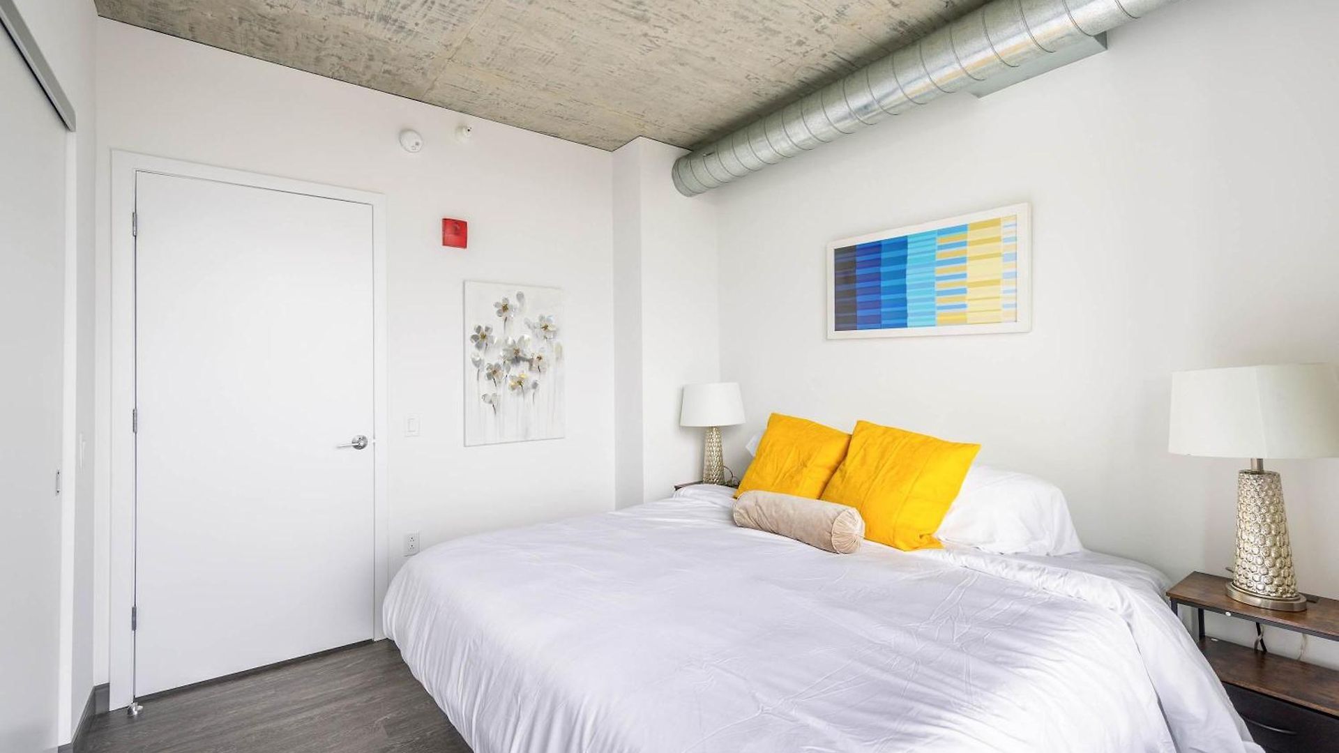 Freshly Minted 2br - Elegance & Comfort In Apartment *