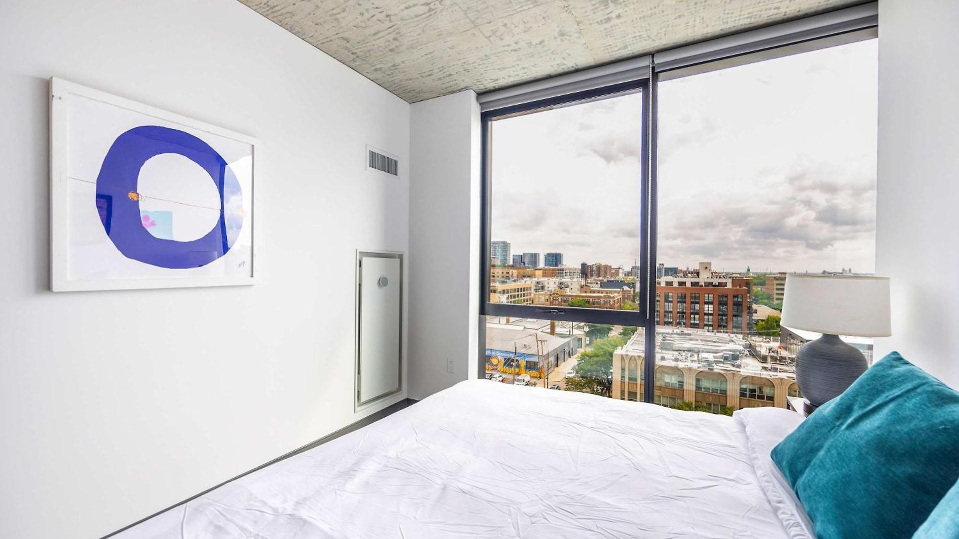 Freshly Minted 2br - Elegance & Comfort In Chicago
