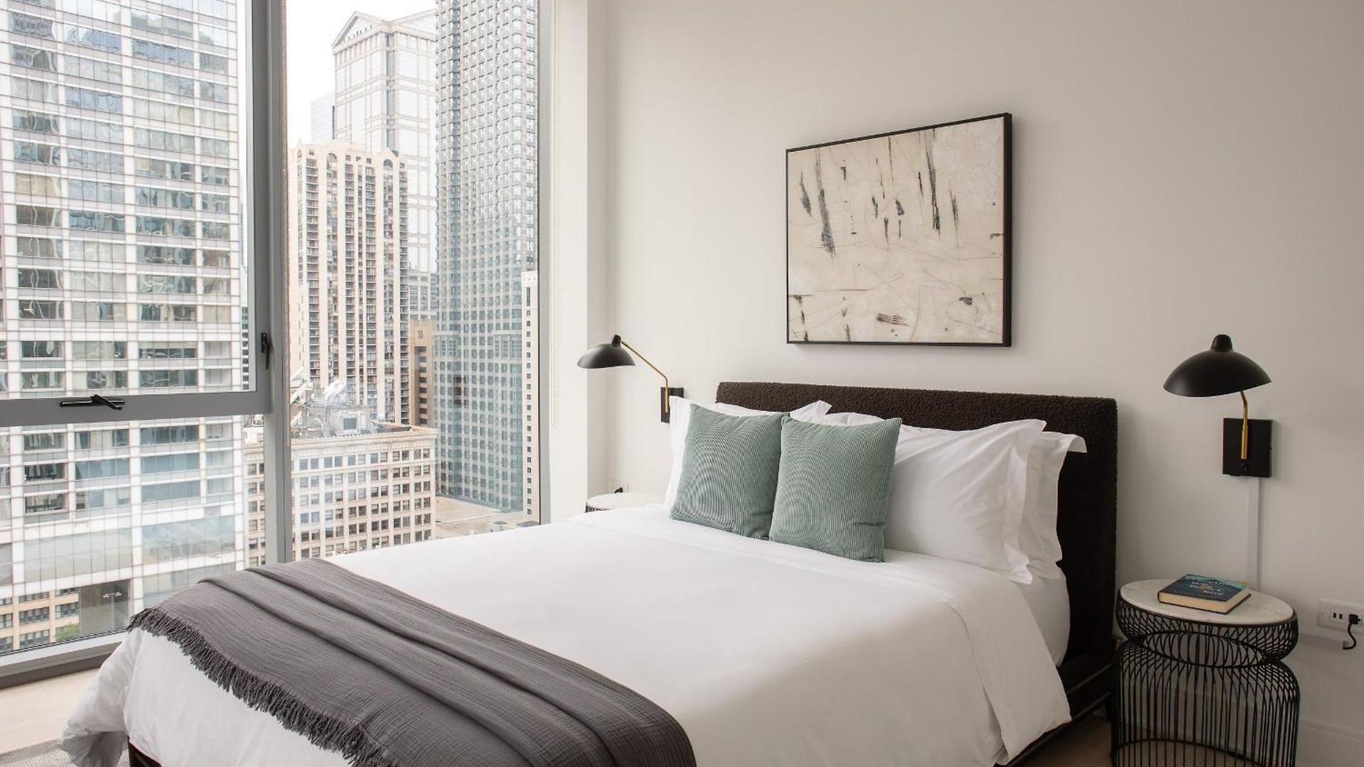 Premier Penthouses And With Captivating Views Of Millennium Park *