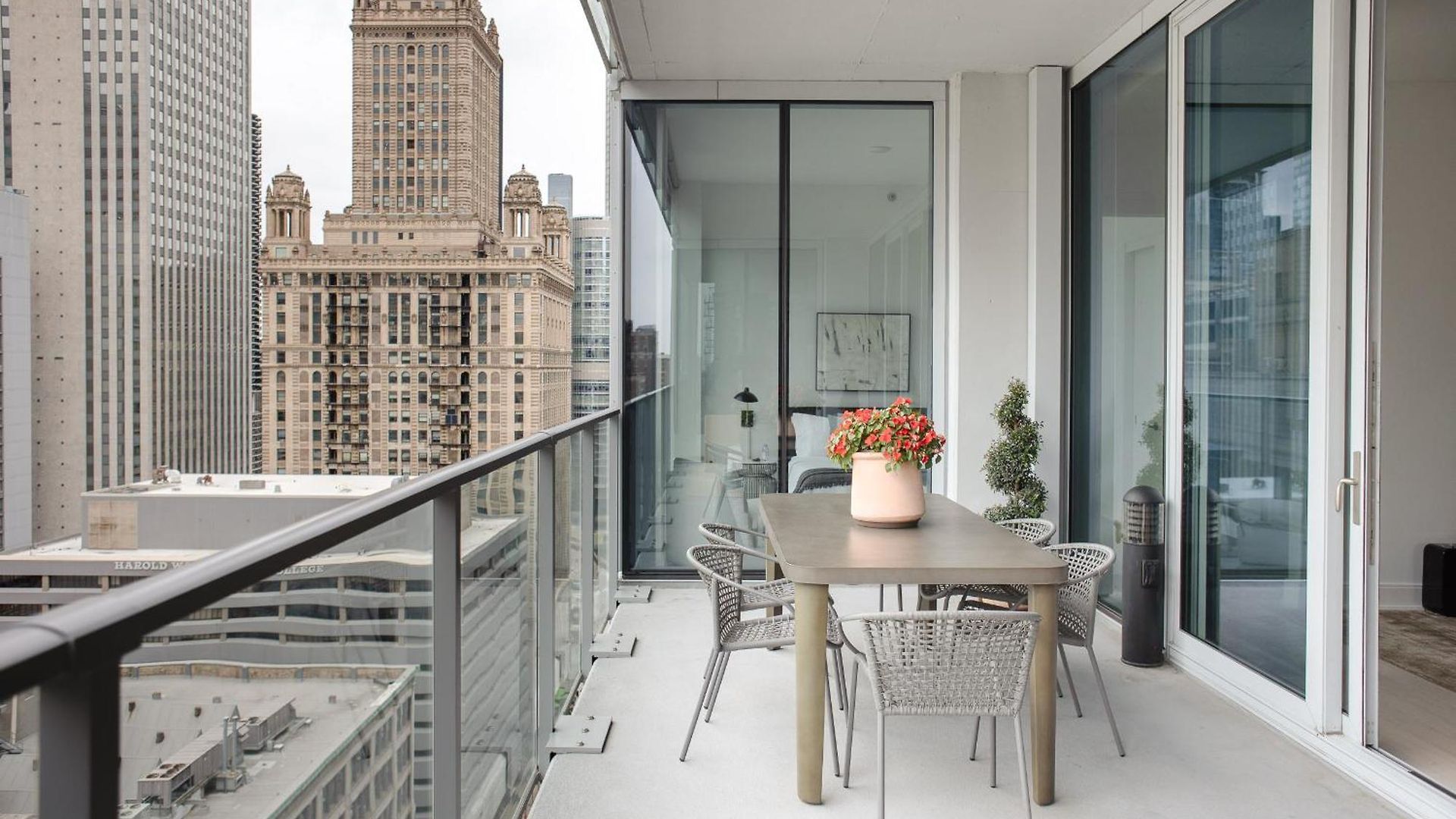 Premier Penthouses And With Captivating Views Of Millennium Park Apartment Chicago