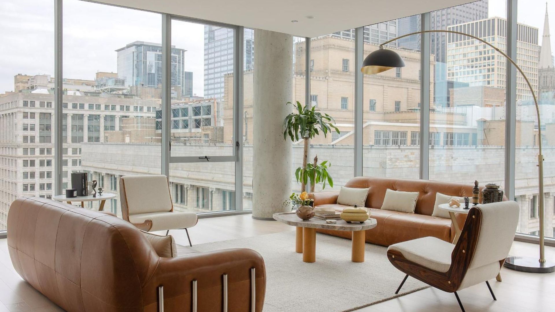 Premier Penthouses And With Captivating Views Of Millennium Park Apartment Chicago