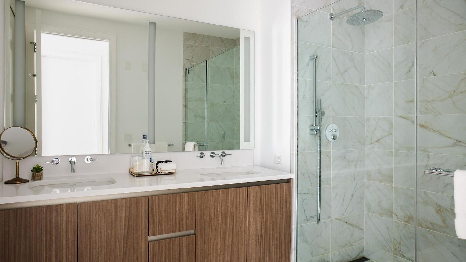 Premier Penthouses And With Captivating Views Of Millennium Park Chicago